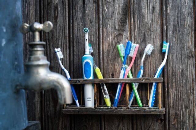 como elegir el cepillo de dientes mas adecuado