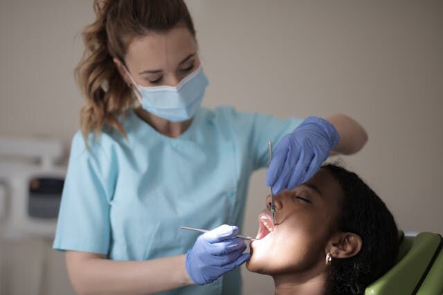 H1 Endoperiodoncia: qué es, causas, diagnóstico y tratamiento completo