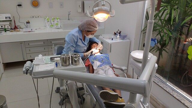 como es la profilaxis dental para niños